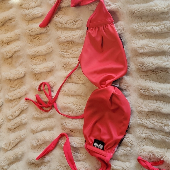 Iron Fist bikini - Picture 5 of 8